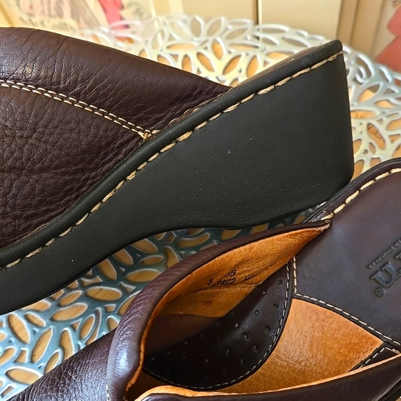 B.O.C. Born brown leathe clogs Sz 8 ⭐️ - Picture 7 of 9
